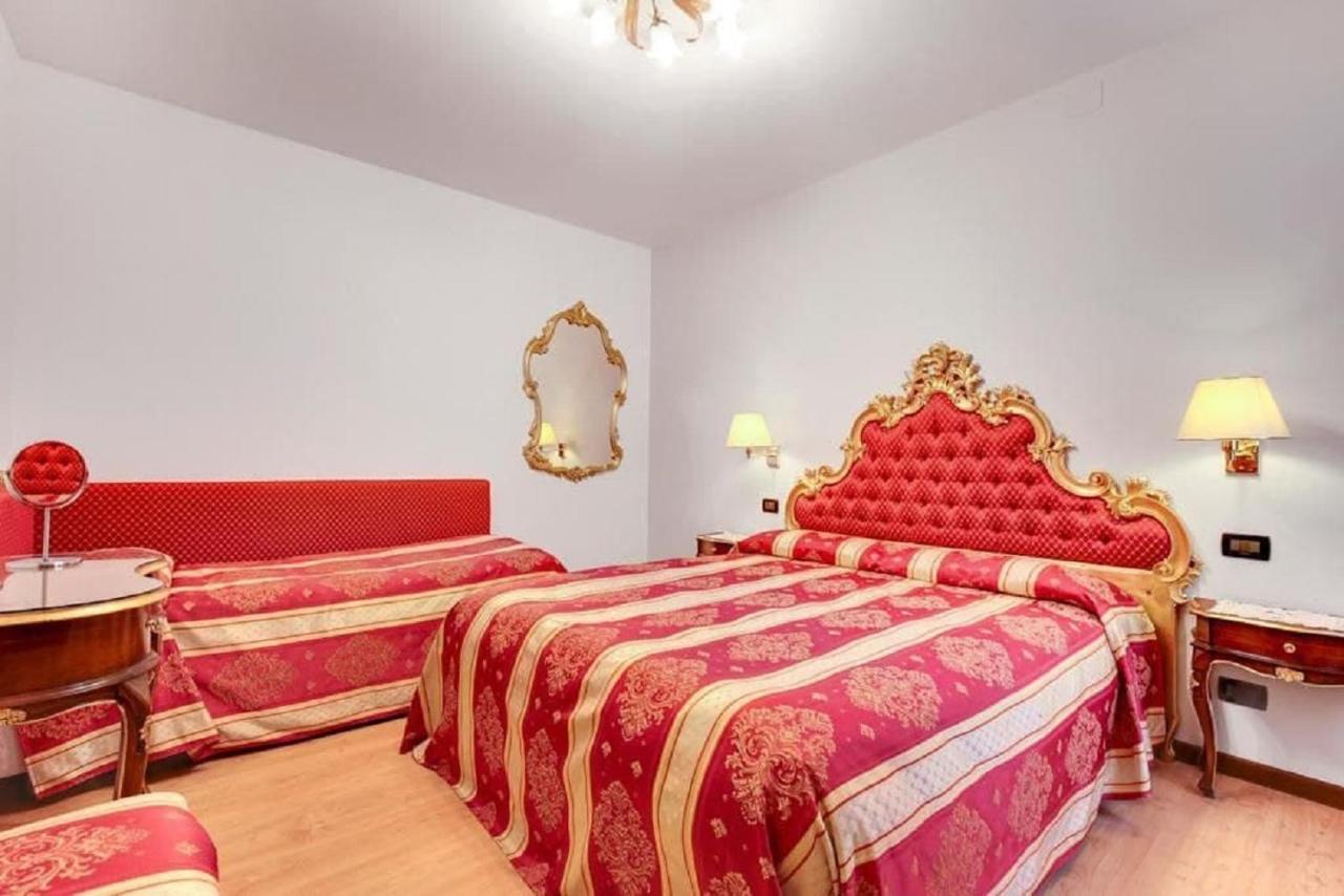 Heart Of Biennale Apartment Venice Exterior photo