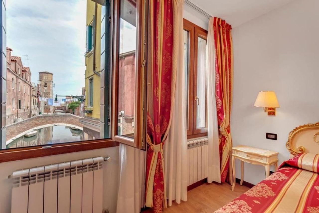 Heart Of Biennale Apartment Venice Exterior photo